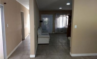 Casa en ALQUILER, Riobamba al 1300 Merlo Sur