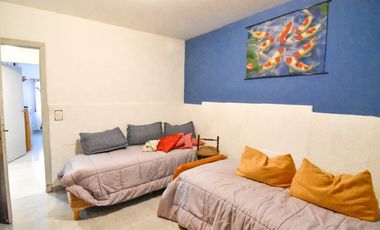 3 propiedades en block con garage, patio y quincho - Mexico y Castelli