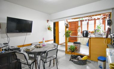 3 propiedades en block con garage, patio y quincho - Mexico y Castelli