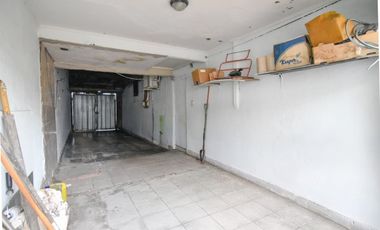 3 propiedades en block con garage, patio y quincho - Mexico y Castelli