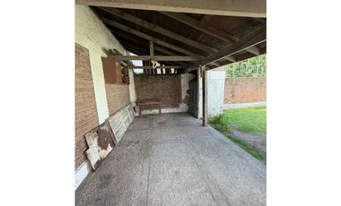 VENTA - Chalet 3 amb, con quincho + parrilla - Zona Punta Mogotes