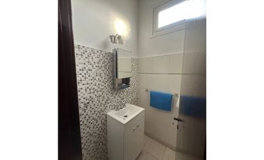 ALQUILER 24 MESES - Casa 4 amb, cochera + amplia terraza - Parque Luro