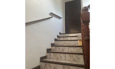 ALQUILER 24 MESES - Casa 4 amb, cochera + amplia terraza - Parque Luro