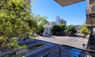 EN VENTA Departamento 1 dorm Av Francia 800 - Barrio Lourdes, Macro centro, Rosario.