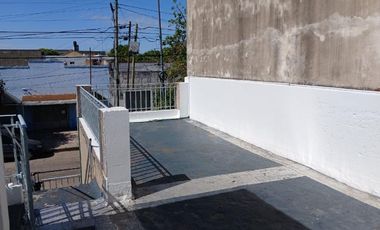 Departamento Tipo Casa en alquiler en Gerli Este