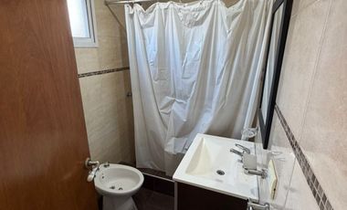 Monoambiente en alquiler sobra Av. Crovara en Villa Madero