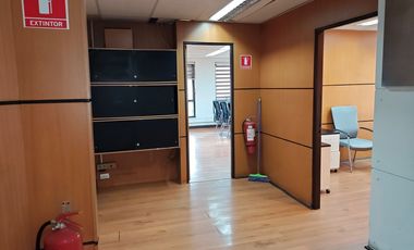 ARRIENDO OFICINA PIO X 2460-PROVIDENCIA 3P-2B+1 SALA REUNIÓN