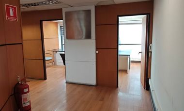 ARRIENDO OFICINA PIO X 2460-PROVIDENCIA 3P-2B+1 SALA REUNIÓN