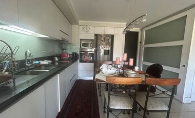 Departamento en Venta en Plaza Ñuñoa / Holanda