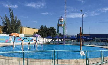 Casa en Arriendo en Av. Santa Cruz