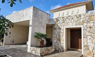RENTA - Casa de una planta en privada residencial