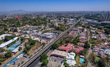 Casa en Venta en la Seattle para Desarrollo