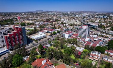 Casa en Venta en la Seattle para Desarrollo