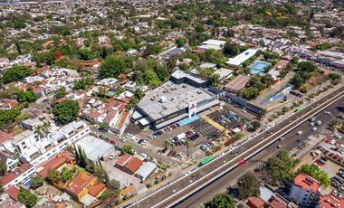 Casa en Venta en la Seattle para Desarrollo