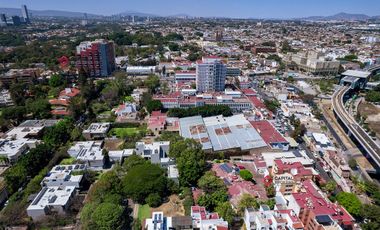 Casa en Venta en la Seattle para Desarrollo