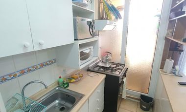 Depto 3d+1b Con Patio, Amoblado Y Estacionamiento.