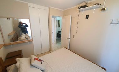 Depto 3d+1b Con Patio, Amoblado Y Estacionamiento.