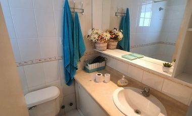 Depto 3d+1b Con Patio, Amoblado Y Estacionamiento.