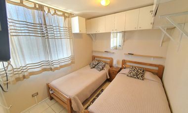 Depto 3d+1b Con Patio, Amoblado Y Estacionamiento.