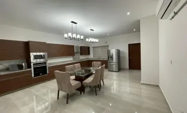 Casa en venta en Rinconada Colonial, Apodaca, Nuevo León