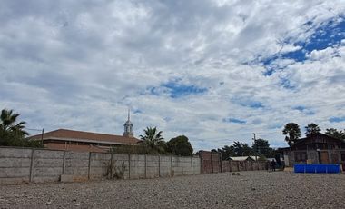 TERRENO URBANO DE 960MT2, 140MT2 CONSTRUIDOS,  MOLINA MAULE