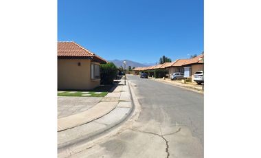 Venta de Casa Familiar 3D 2B 1E en Condominio San Esteban