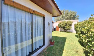 Venta de Casa Familiar 3D 2B 1E en Condominio San Esteban