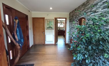 ARRIENDO AMPLIA CASA - LOTEO LOS AROMOS