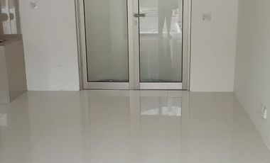 Di Sewakan Rumah Green Land