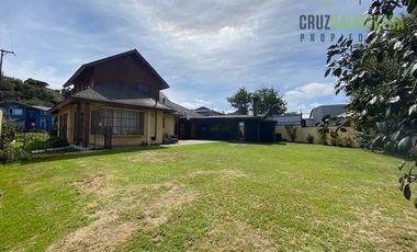 Casa en Venta en Atención Inversionistas !!!! Casa esquina con amplio terreno en sector Egaña