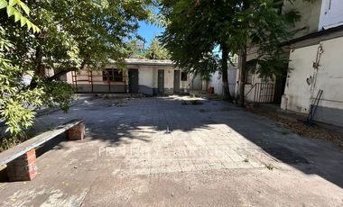 ARRIENDO CASA-ESQUINA COMERCIAL - Gran Avenida con Carmen Mena, San Miguel