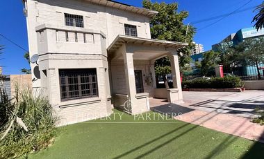 ARRIENDO CASA-ESQUINA COMERCIAL - Gran Avenida con Carmen Mena, San Miguel