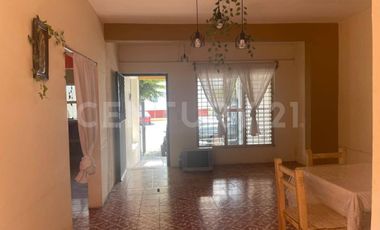 SE RENTA CASA AV CONSTITUCION 35 CUAHTEMOC, COLIMA