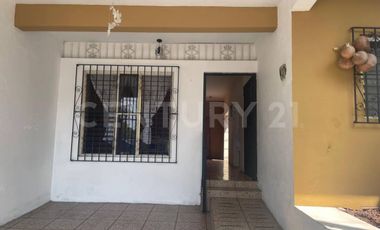 SE RENTA CASA AV CONSTITUCION 35 CUAHTEMOC, COLIMA