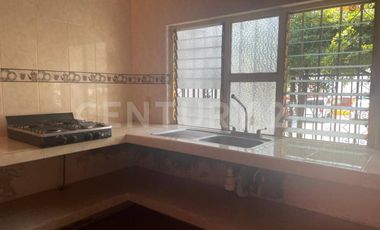 SE RENTA CASA AV CONSTITUCION 35 CUAHTEMOC, COLIMA