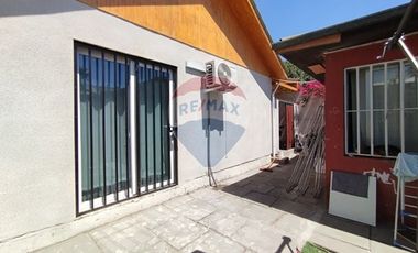 Vendo hermosa casa renovada en Macul