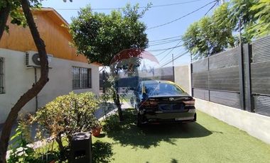 Vendo hermosa casa renovada en Macul