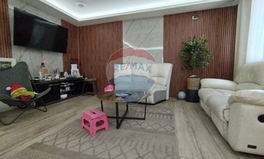 Vendo hermosa casa renovada en Macul