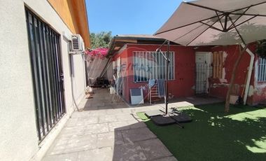 Vendo hermosa casa renovada en Macul