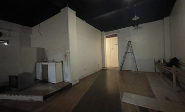 SE ARRIENDA LOCAL COMERCIAL CALLE BLANCO (CÓD. 567)