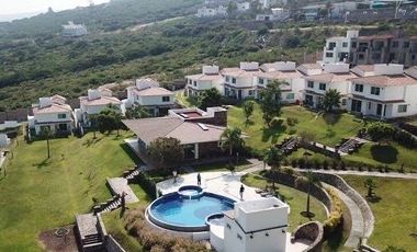 Hermosa casa llena de luz y vistas panorámicas