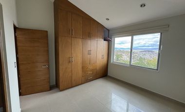 Hermosa casa llena de luz y vistas panorámicas