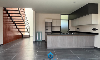 CASA EN VENTA – FRACCIONAMIENTO PRIVADO CAPELLANA, MORELIA, MICHOACÁN $3,300,000