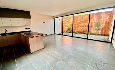 CASA EN VENTA – FRACCIONAMIENTO PRIVADO CAPELLANA, MORELIA, MICHOACÁN $3,300,000