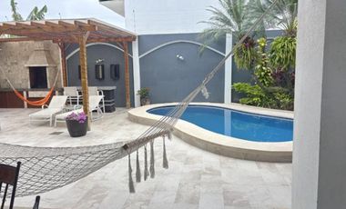 Costa de Oro, Salinas