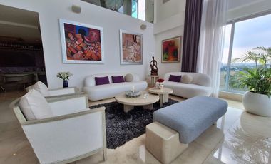 Penthouse Amoblado en venta-4 dormitorios-Mocolí Golf, Samborondón