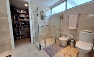 Penthouse Amoblado en venta-4 dormitorios-Mocolí Golf, Samborondón