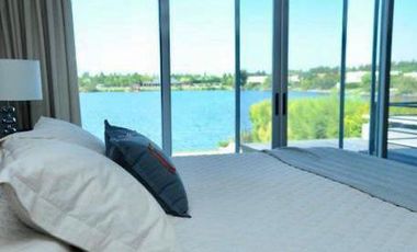 Casa en alquiler sobre laguna