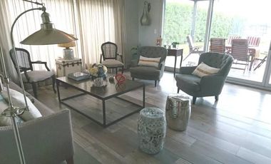 Casa en alquiler sobre laguna