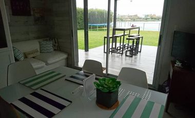 Casa en alquiler sobre laguna